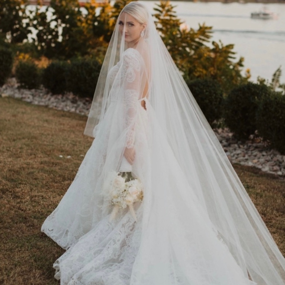 Extra Long Soft Tulle Simple Wedding Veil w/ Blusher - 140” Cathedral Length